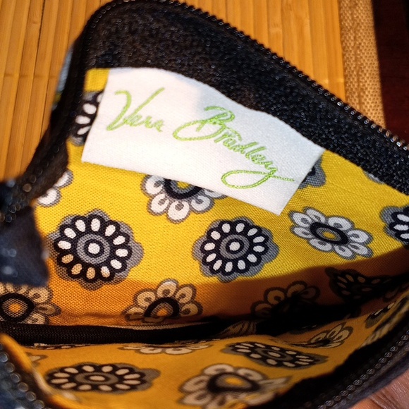 NWOT Vera Bradley Black and Yellow Bird Floral Zip ID Case (Retired Print) - Picture 4 of 5